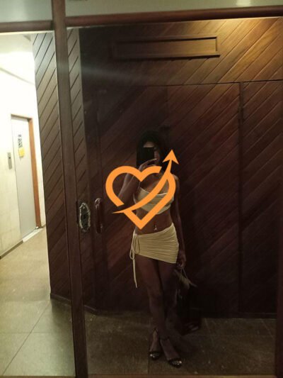 Morena Novinha 22 Aninhos - Foto 1