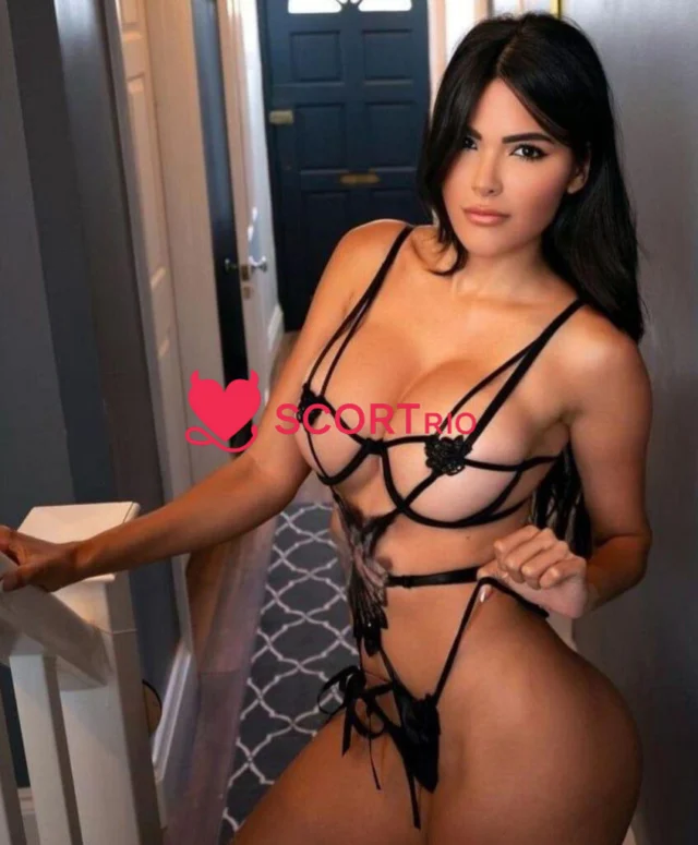 Acompanhantes RJ - Copacabana e garotas de programa RJ Rio de Janeiro Mia Dias